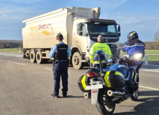 Interdiction poids lourds RN83