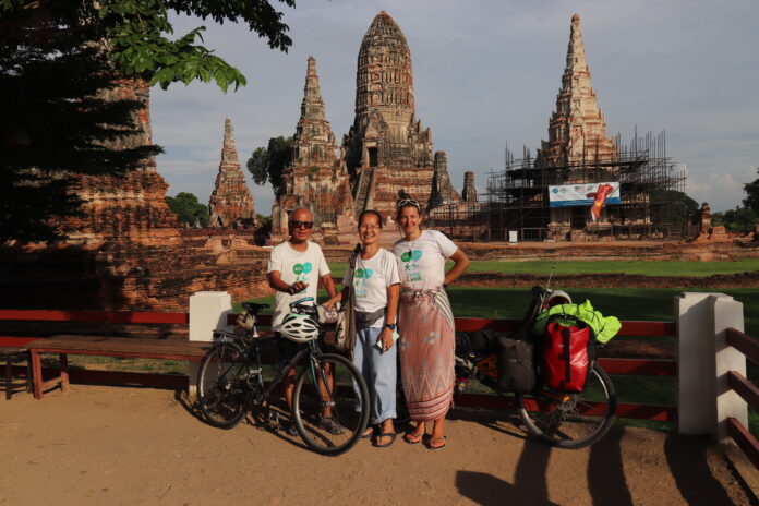 Sandrine Roy au temple Khmer d'Ayutthaya