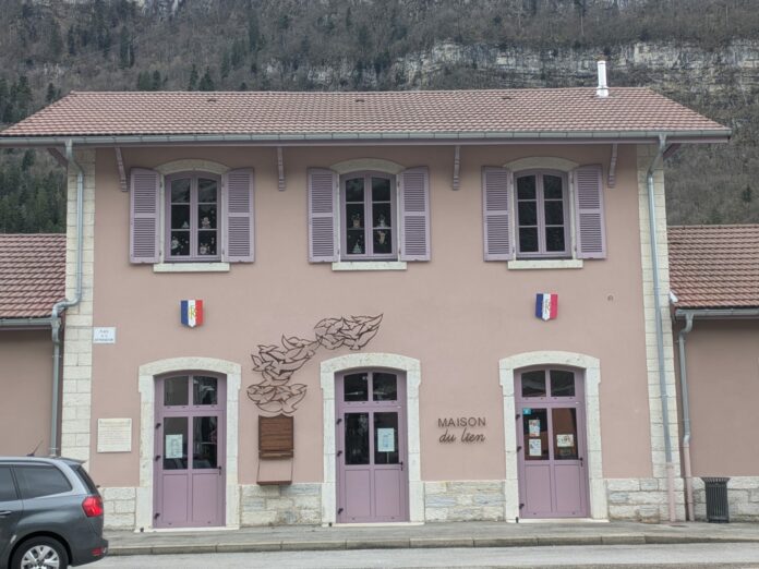 Espace Vie Sociale à Nantua Conférence deuil Nantua