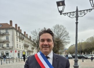 Lons-le-Saunier. Cyrille Brero et son équipe officiellement installés au conseil municipal