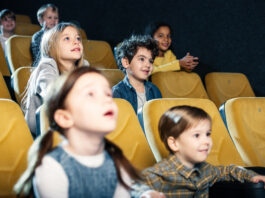 Avignon Spectacle Adolescent Association Mi Scène