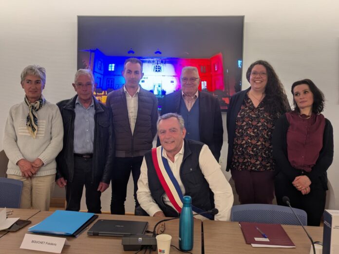 Frédéric Bouchet maire Louhans et ses adjoints