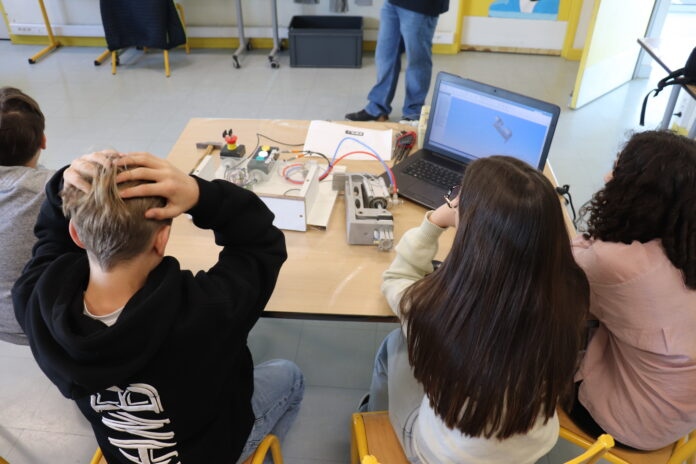 sensibilisation artisanat scolaire