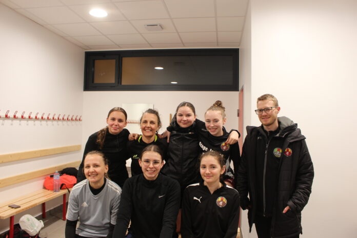 l'équipe féminine du FCPM à Petite Montagne