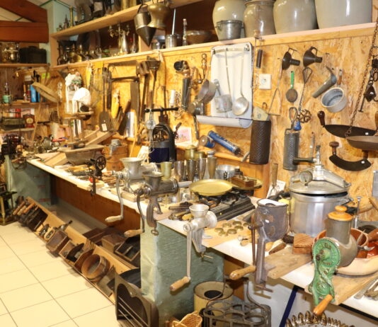 Mag39. Arinthod : À l’écomusée, Guy Dupuis fait parler les objets d’autrefois Écomusée outils autrefois Arinthod