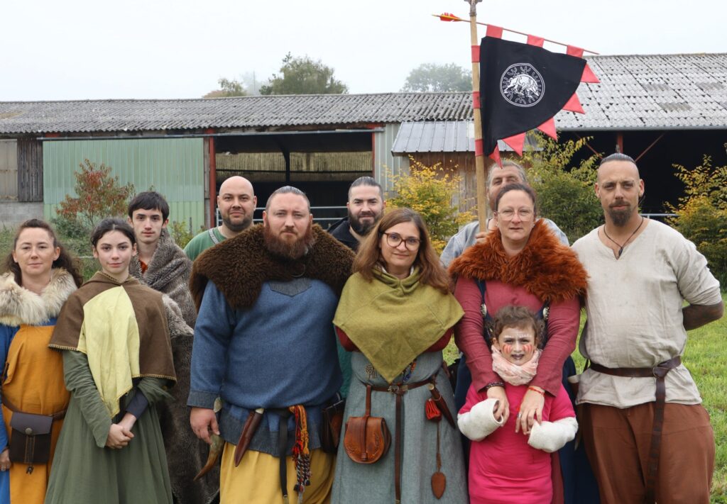 Campement viking des Fils d’Hildi avec démonstrations lors de la Fête de printemps à Oyonnax