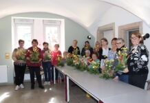 Arinthod. Un atelier floral printanier réussi avec Le Fil de la Petite Montagne atelier fleurs Petite Montagne