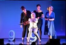 Simone veille pièce théâtre