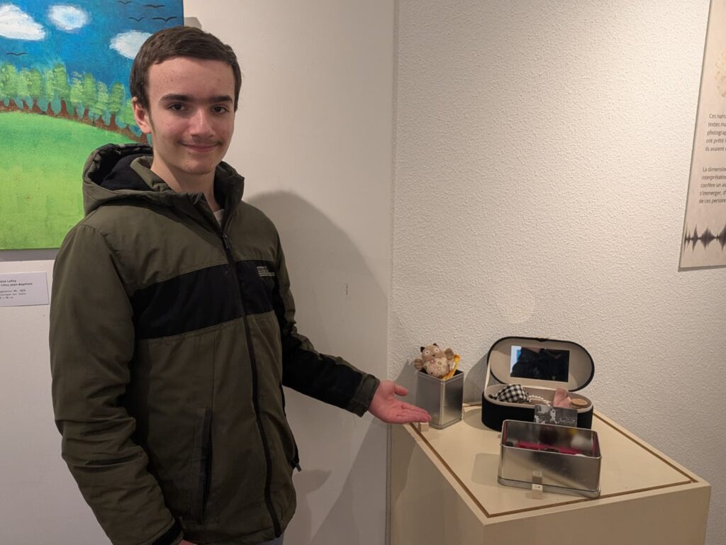 Collégien participant à l’exposition Narrations Louhannaises à Louhans