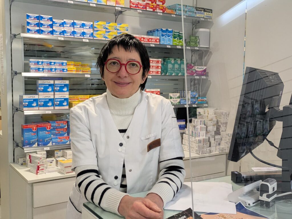 Stéphanie Baverel, pharmacienne, dans sa pharmacie Anatole au 100 rue Anatole France.
