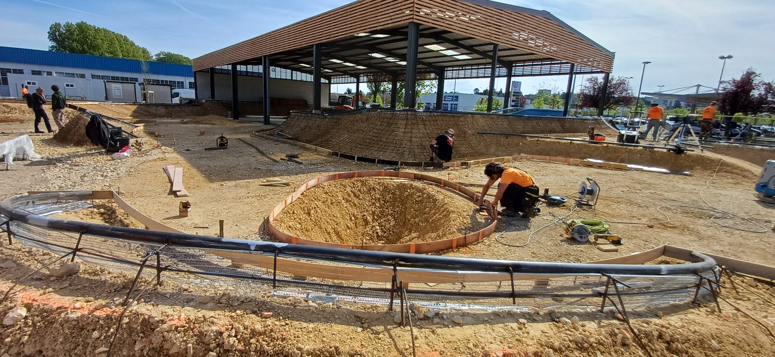 Skatepark en construction dans hangar réhabilité à Dole