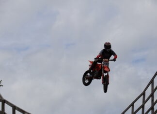 Valzin-en-Petite-Montagne. Une piste idéale et du grand spectacle pour le motocross de Légna motocross de Légna