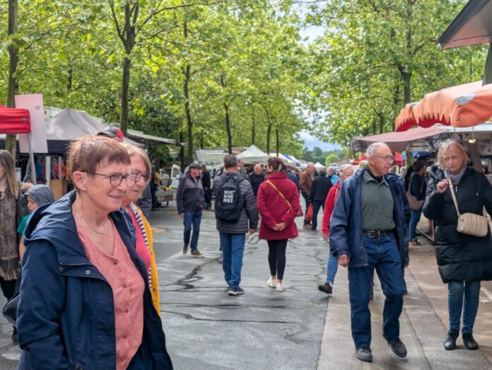 https://hebdo39.net/wp-content/uploads/2026/05/Foule-marche-1-scaled.jpeg