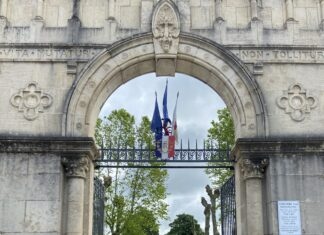 gardiens cimetière Dole