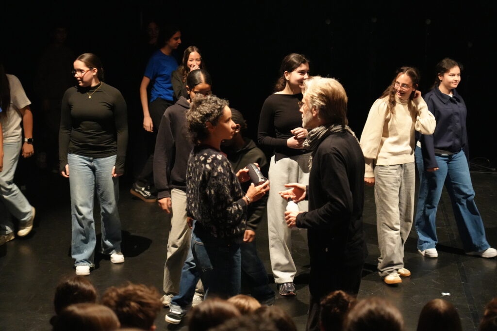 Jeunes sur scène au centre culturel Aragon