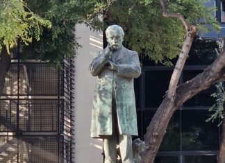 statue Louis Pasteur Mexico