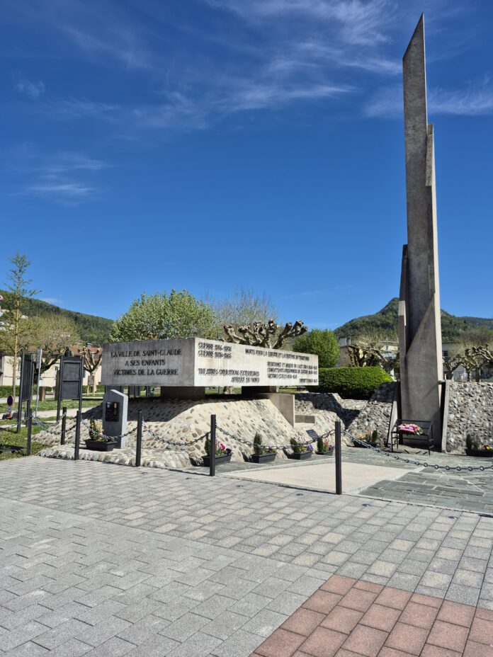 Monument aux Morts Saint-Claude commémoration 18 Juin Saint-Claude