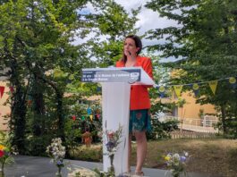 La directrice, Julie Ducolomb-Pechalrieux pour les 50 ans de la Grande Maison de l'enfance