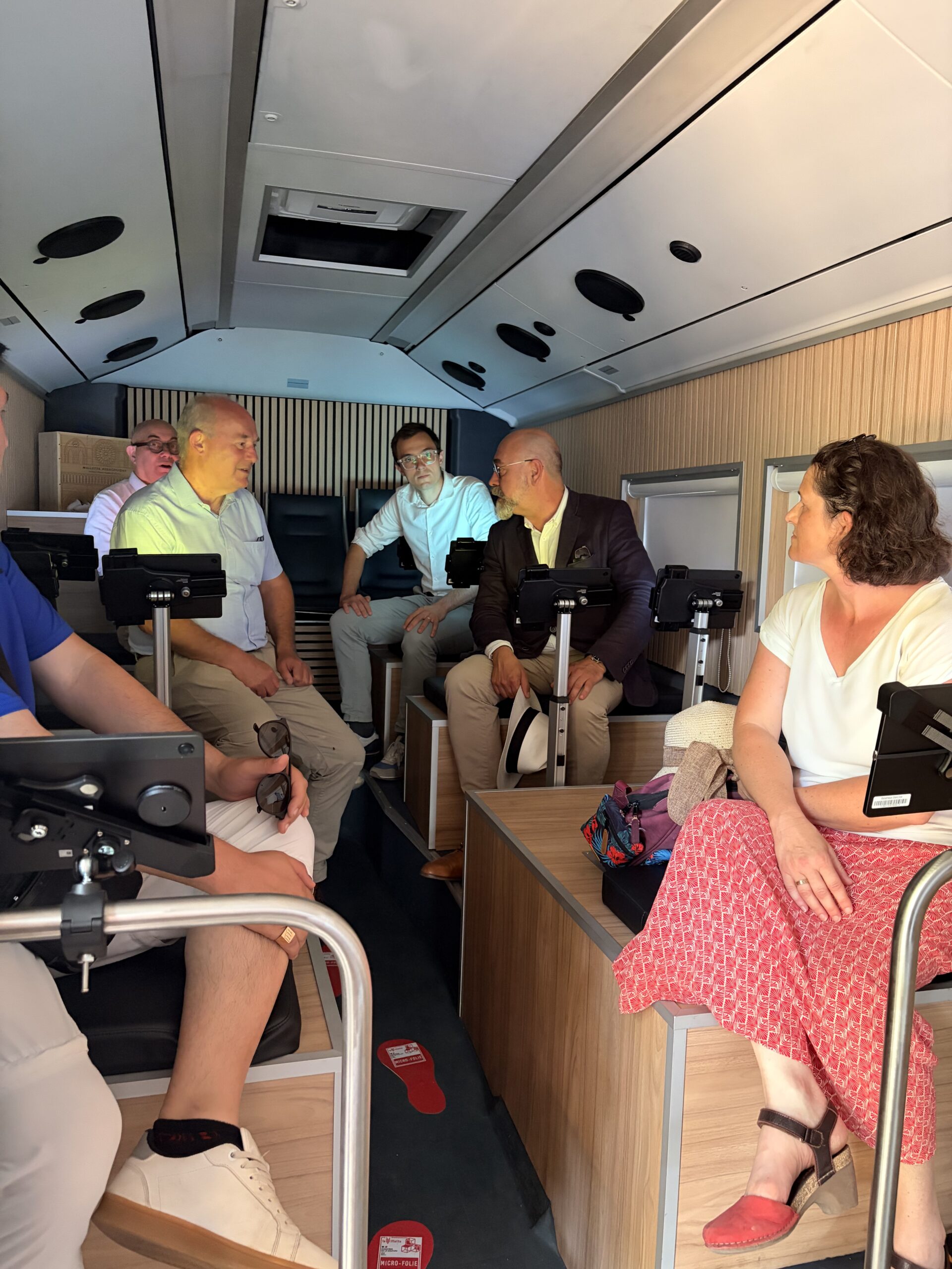 Bus Micro-Folie du Grand Dole présenté aux élus