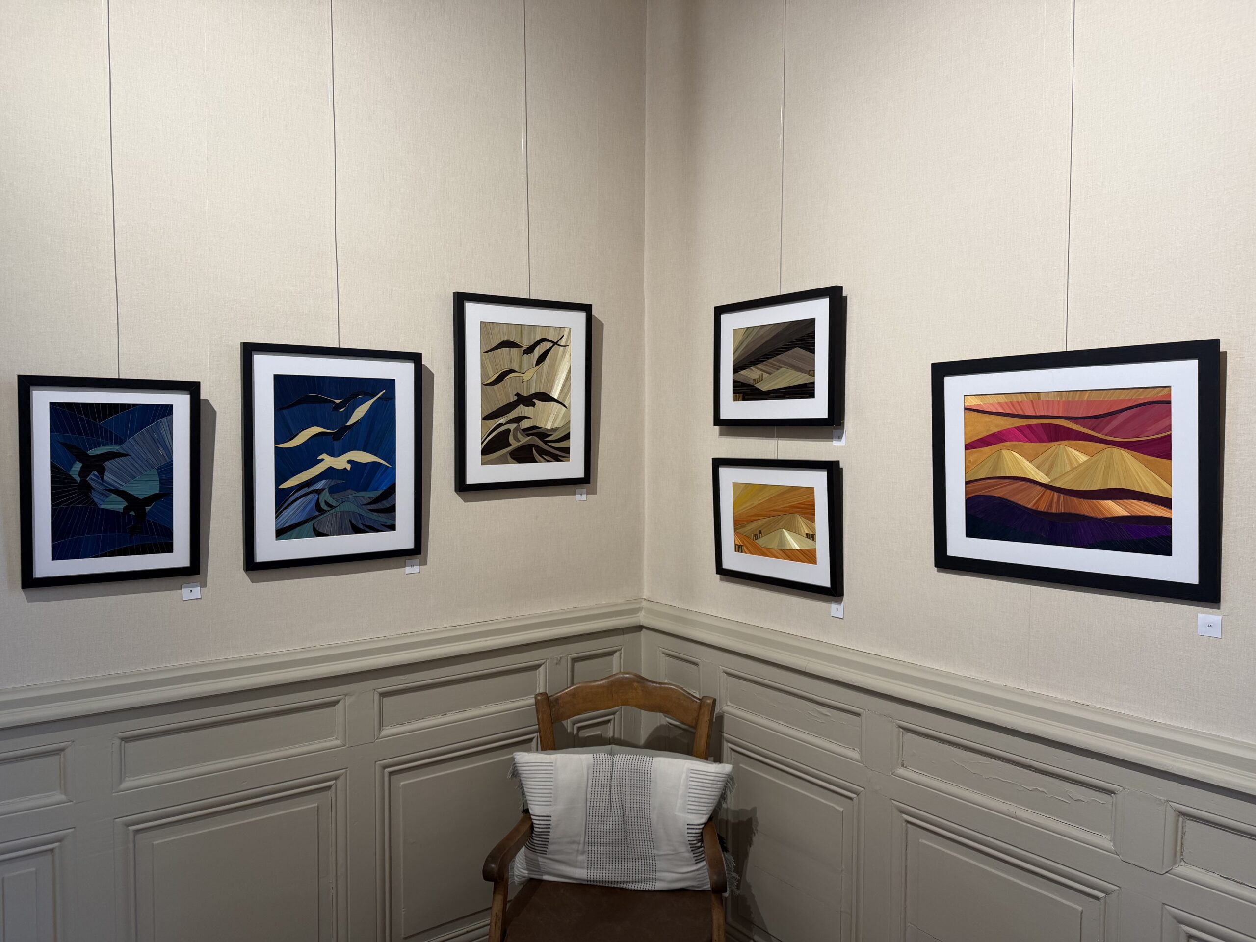 Exposition de tableaux en paille à la librairie Buffet