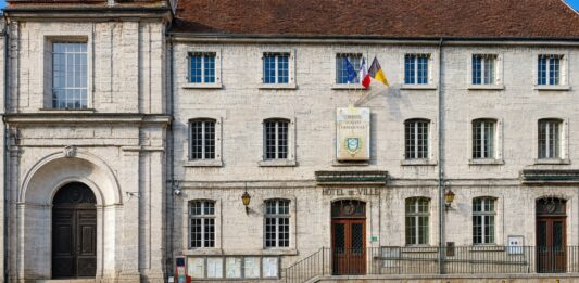 Démission Valentin Chuard finances