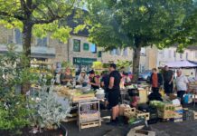 marché Chaussin été