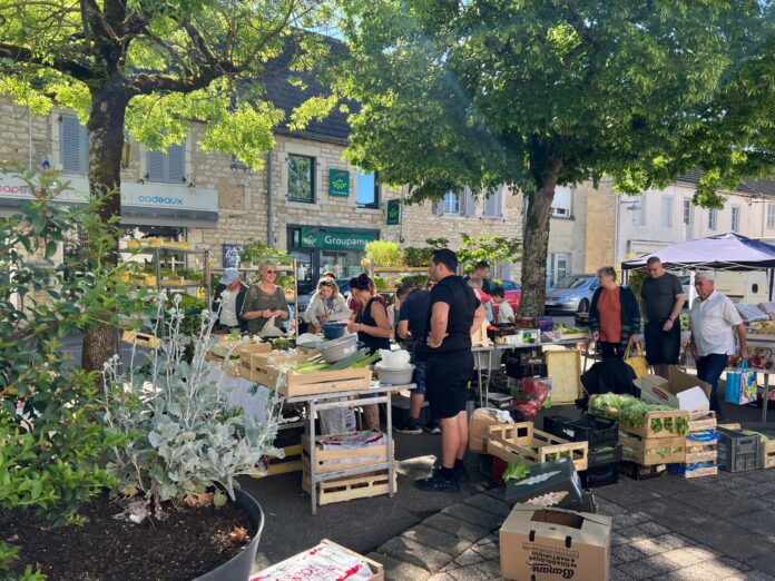 marché Chaussin été marché Chaussin été