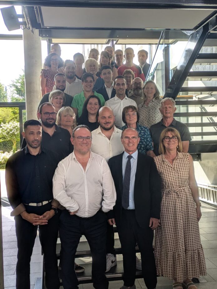 réorganisation des services à Oyonnax débat au conseil municipal