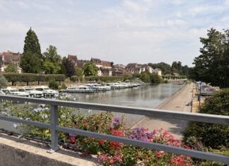 Dole canaux randonnée port