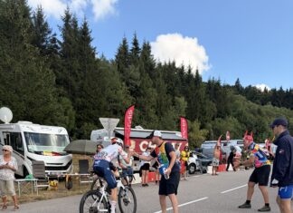 Dossier de la semaine. Deux jours dans les coulisses de la Grande Boucle coulisses Tour de France