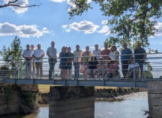 La Chapelle-Naude/Sornay. La passerelle sur la Sâne reliant les deux communes rénovée passerelle Sornay Chapelle-Naude