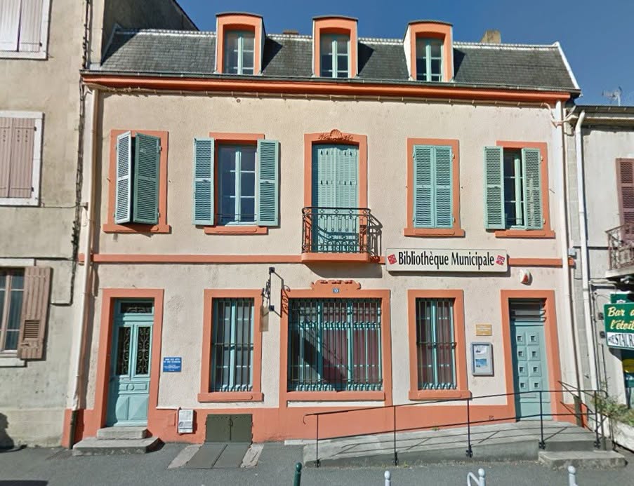 Façade de l’ancienne bibliothèque municipale à Louhans