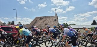 Dole. Revivez en images le départ de la 13e étape du Tour de France entre Dole et Belfort