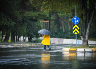Jura. Jusqu’à 70 mm de pluie et de violents orages attendus Orages pluie Jura vigilance