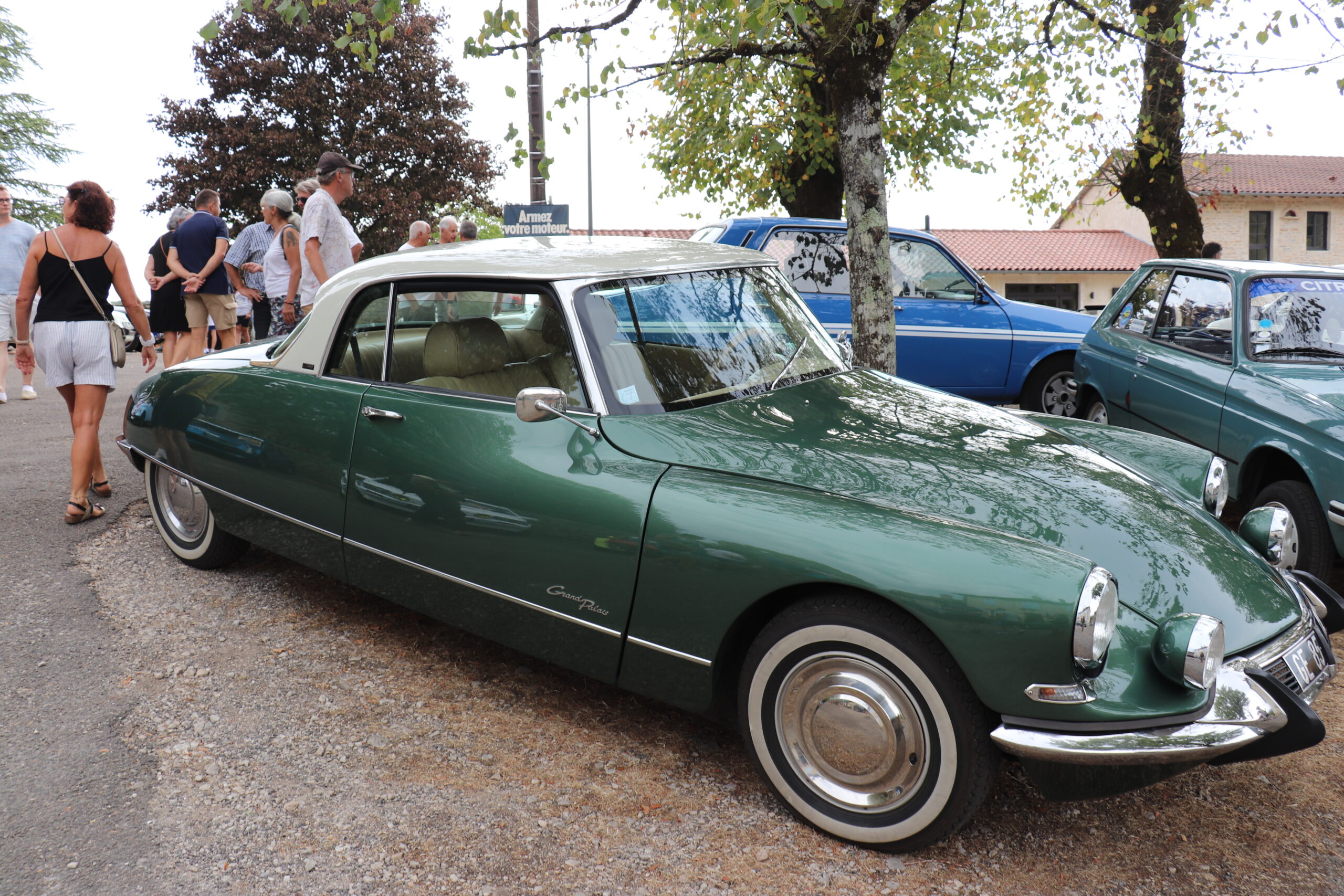Citroën DS coupé noir, voiture ancienne de collection