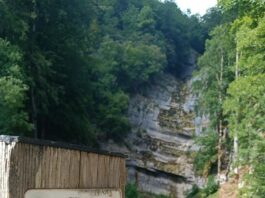 cascade Bief Ruine Jura