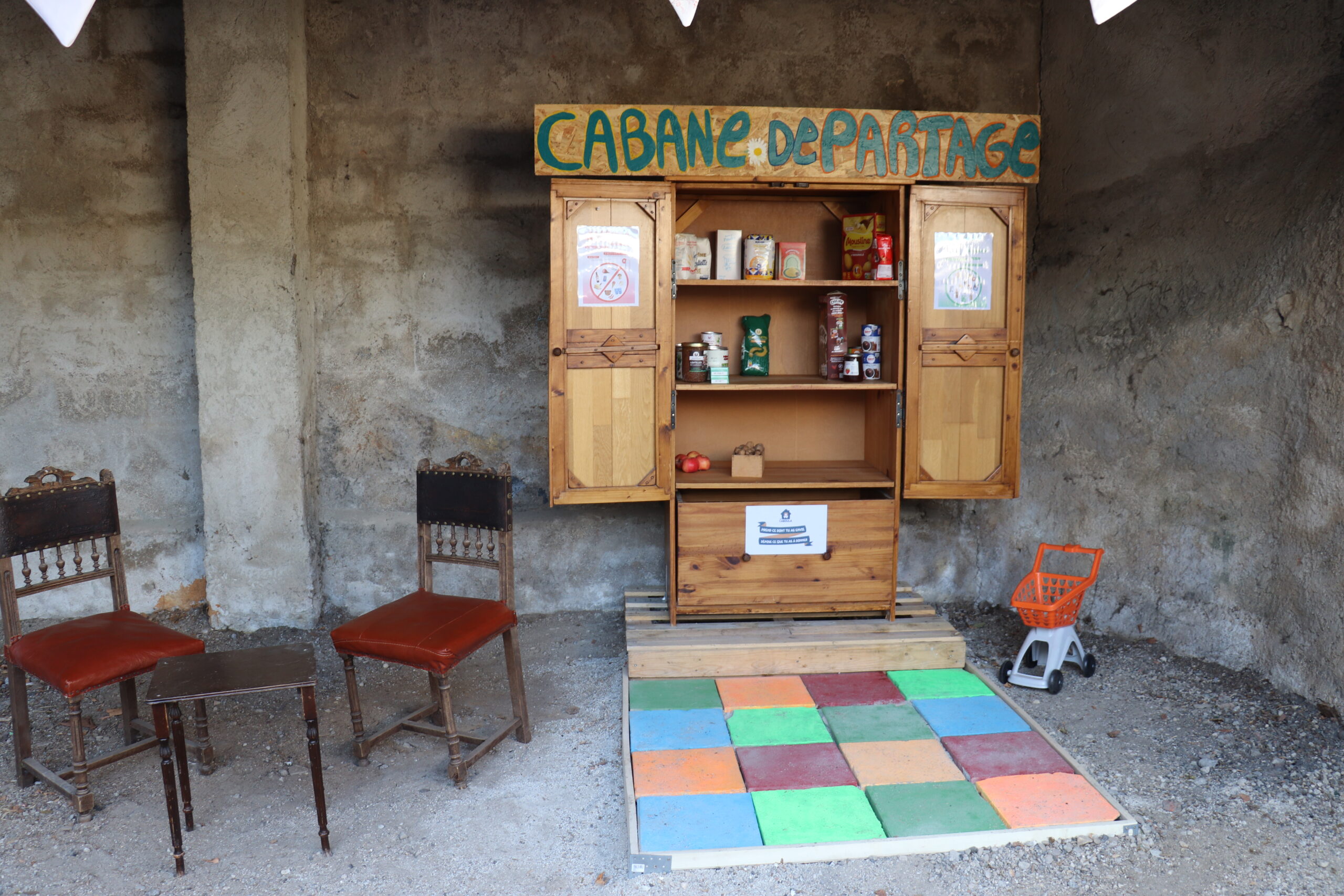 Cabane de partage solidaire installée à Arinthod