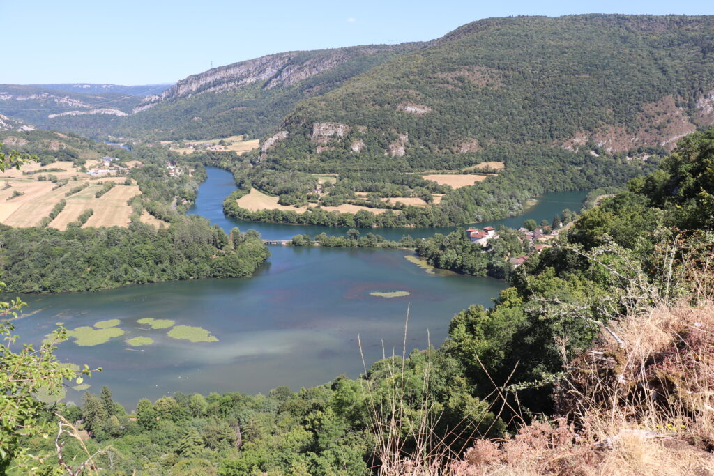 Le Lac de Conflans à la confluence de l'Ain à Thoirette