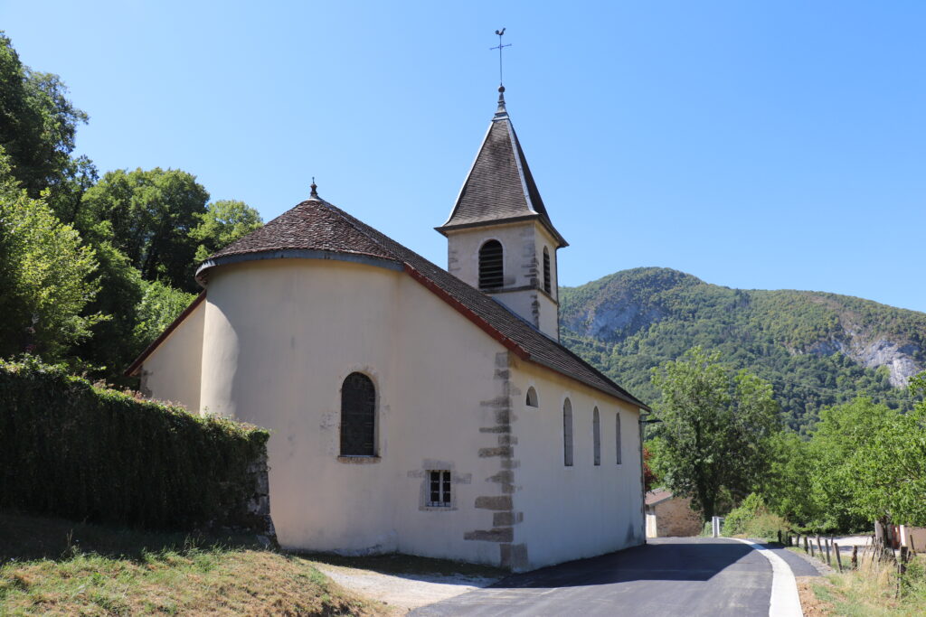 L'église de Thoirette vue de derrière