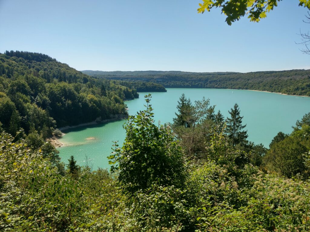 Lac de Vouglans à visiter Orgelet Jura