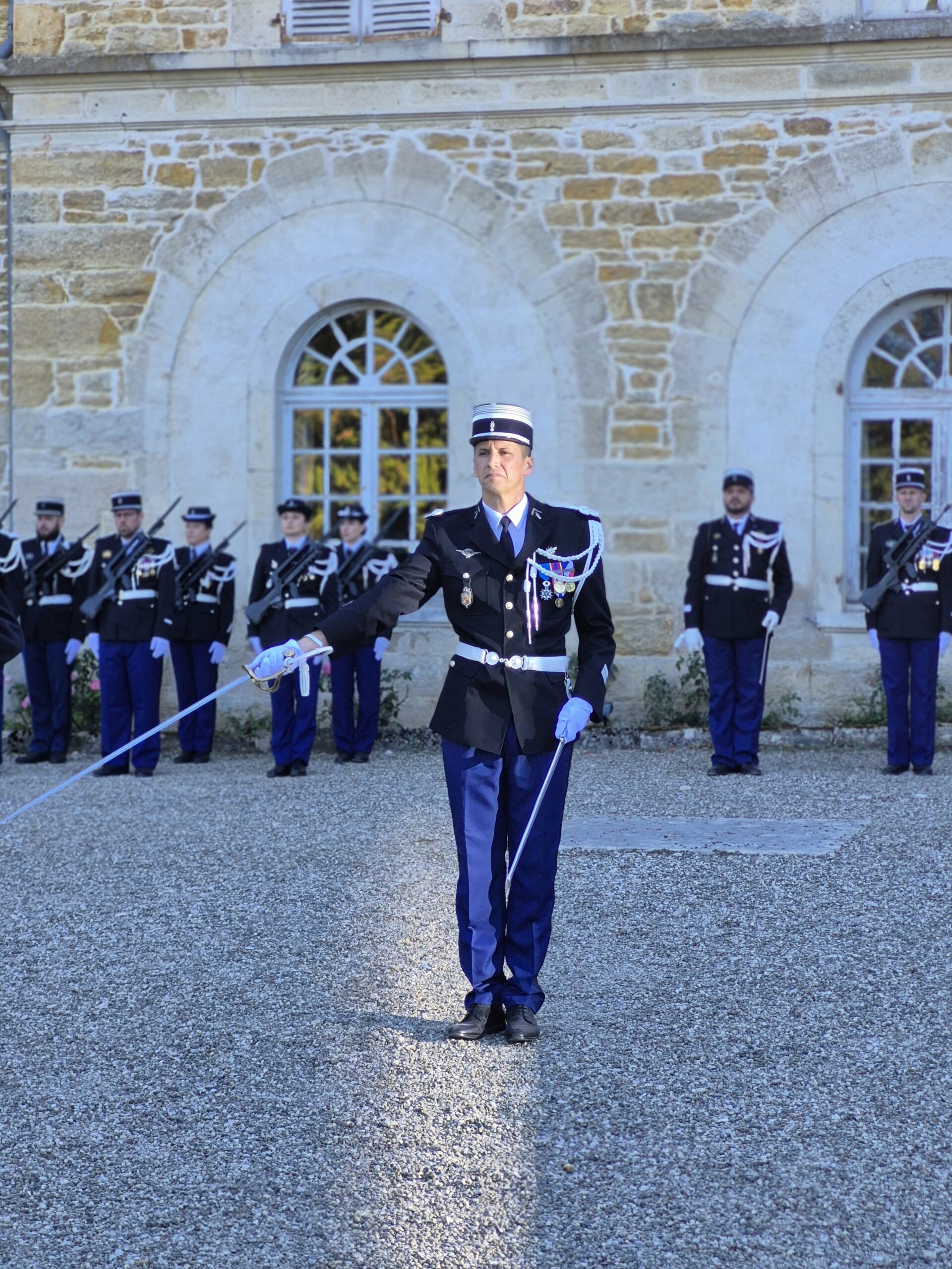 Officiers de gendarmerie lors d’une prise de commandement