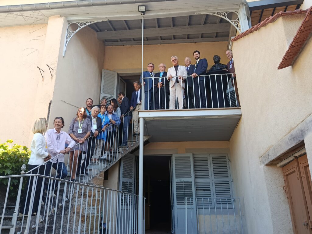 Intervenants lors d’une présentation à la maison Pasteur