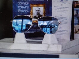 Morez. Les lunettes d’Emmanuel Macron à Davos entrent au musée
